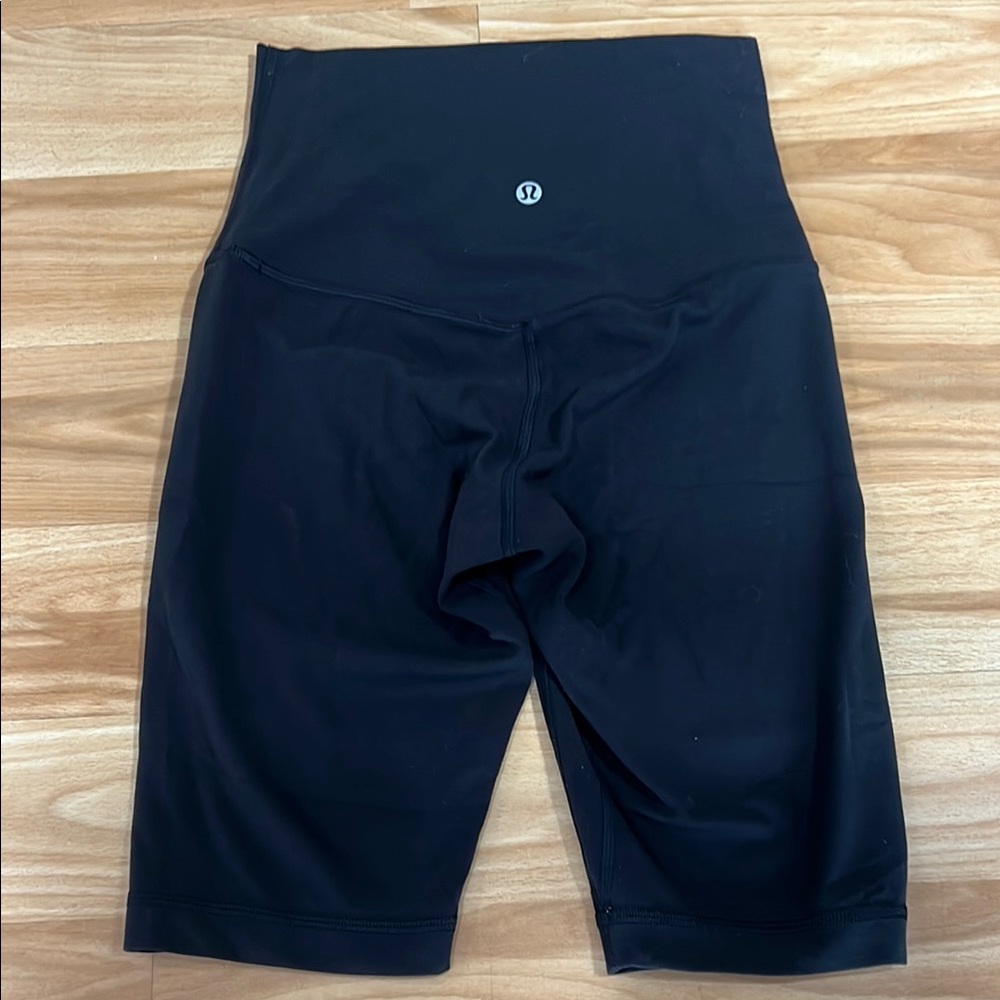 lululemon athletica size 4 Black Bike 8” Shorts